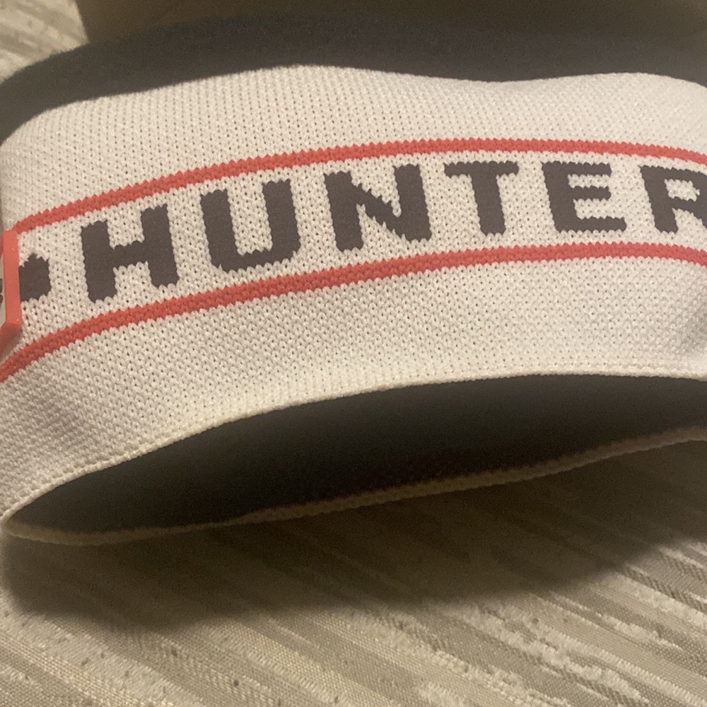 Hunter - Picture 3 of 4